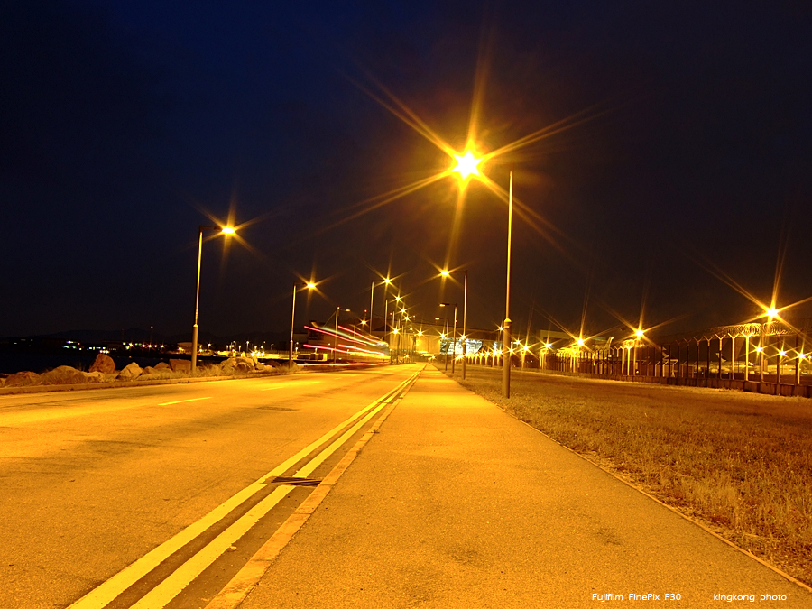 DSCF8445.JPG - Airport