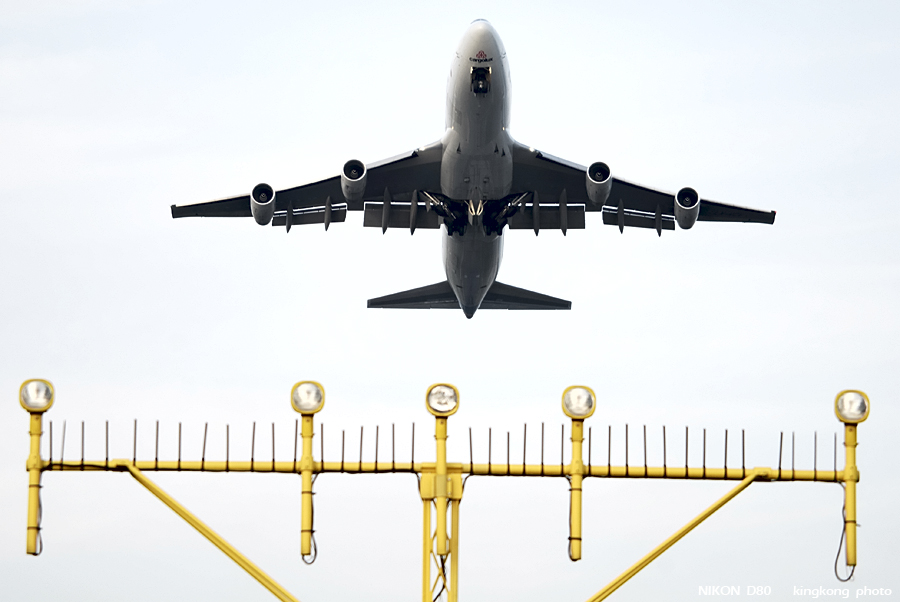 _DSC1024.jpg - AIRPORT SOUTH RUNWAY