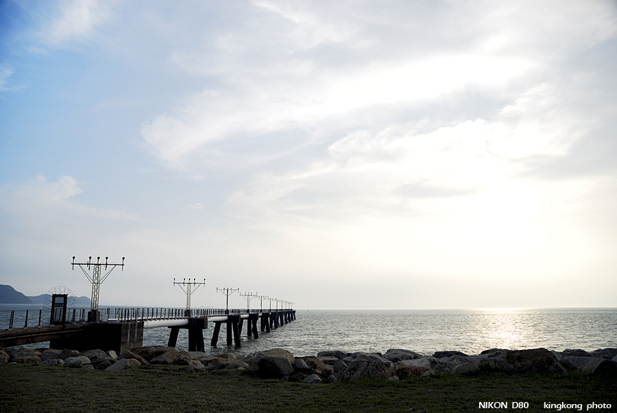 _DSC1030.jpg - AIRPORT SOUTH RUNWAY