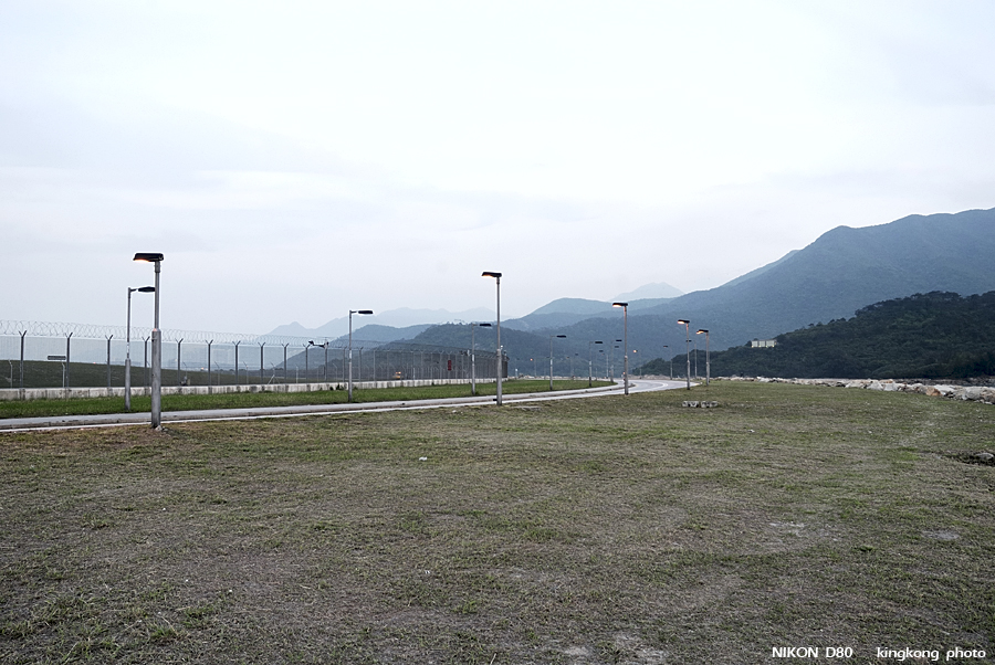 _DSC1214.jpg - AIRPORT SOUTH RUNWAY