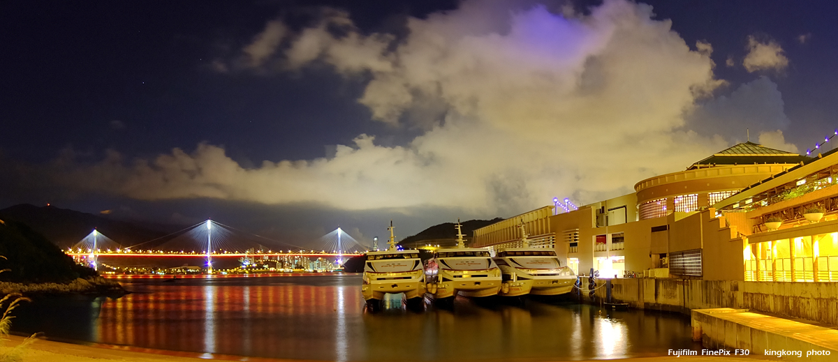DSCF5531.jpg - Night Shot