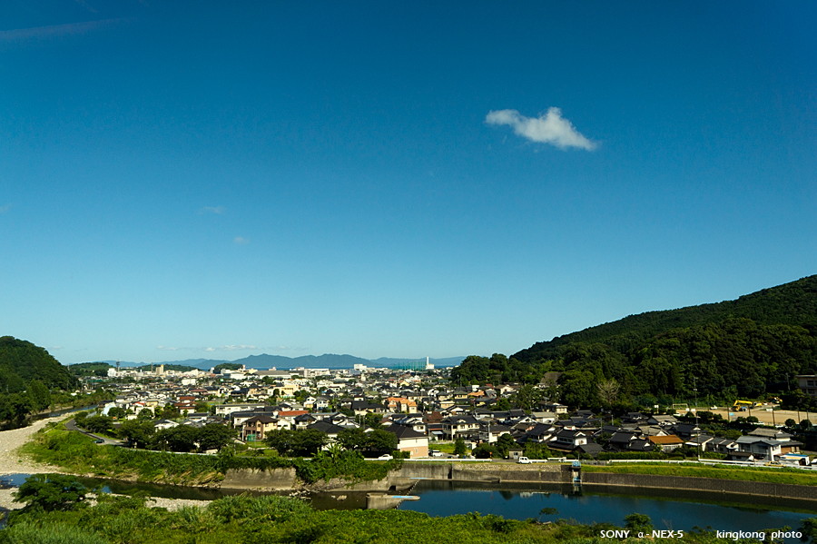 kyushu0952.jpg - Taken at Latitude/Longitude:32.349996/130.515094. 0.15 km West Tanouramachi Kumamoto Japan   (Map link) 