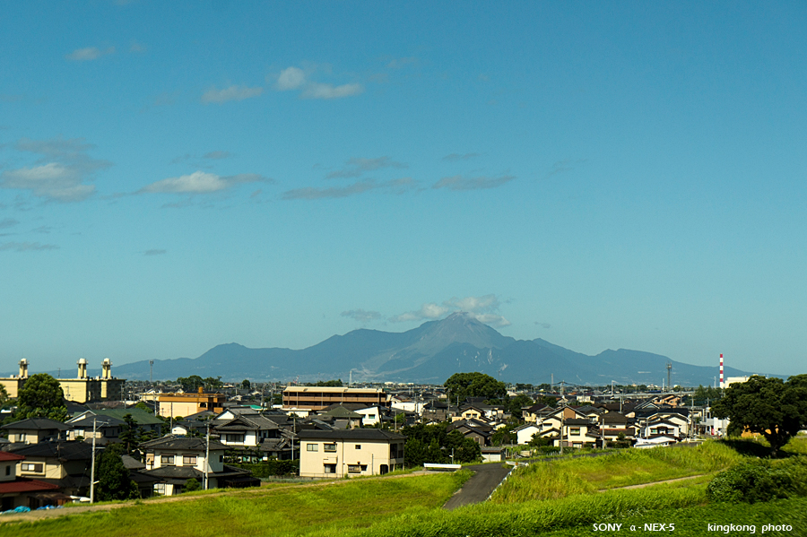 kyushu0966.jpg - Taken at Latitude/Longitude:32.732287/130.523778. 7.70 km North Tokuchinoura Kumamoto Japan   (Map link) 