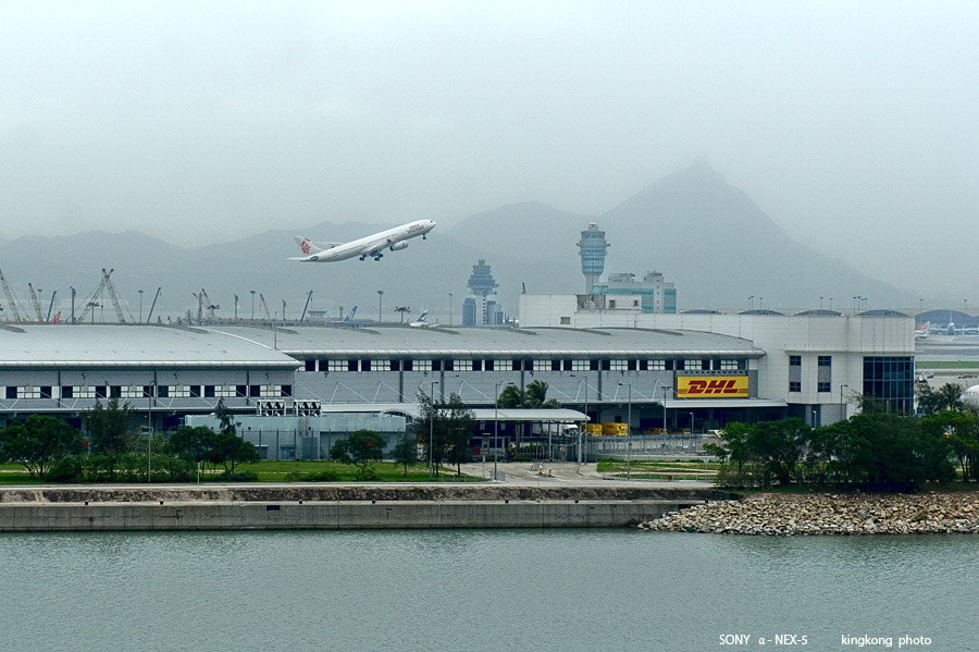 _DSC5444.jpg - Taken at Latitude/Longitude:22.290621/113.911835. 1.04 km West Sun Fung Wai  Hong Kong   (Map link) 