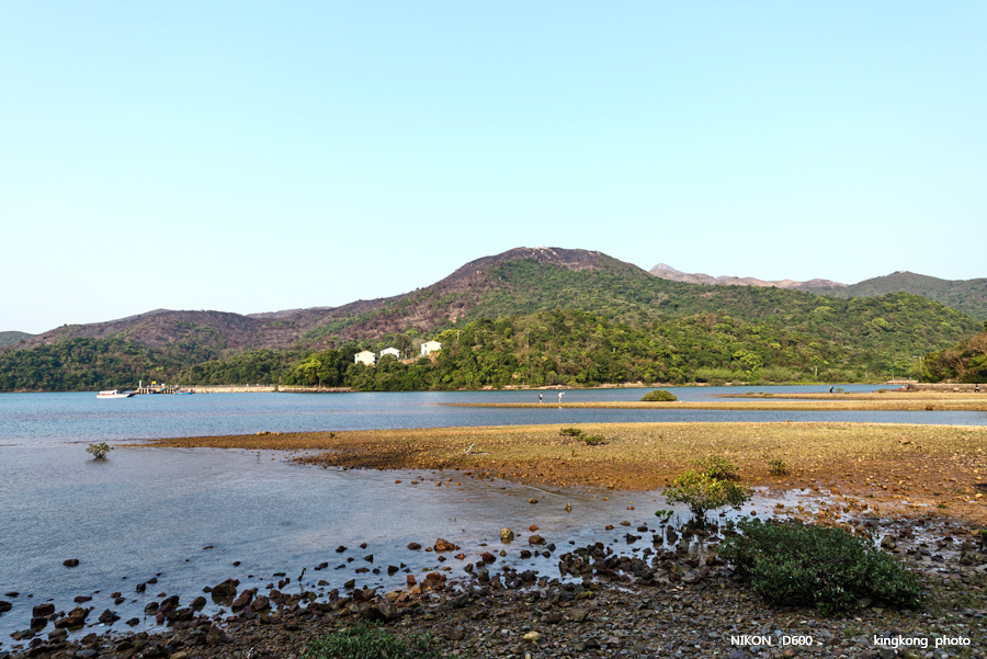 _DSC8260.jpg - Taken at Latitude/Longitude:22.422296/114.352006.  km       (Map link) 