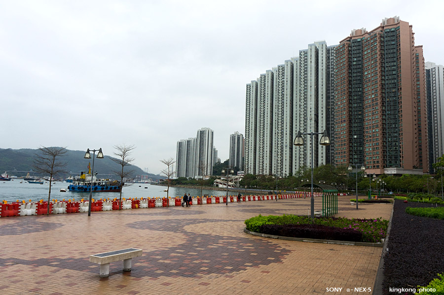 _DSC1392.jpg - Taken at Latitude/Longitude:22.372146/114.106000. 0.87 km North-East Tsuen Wan  Hong Kong   (Map link) 