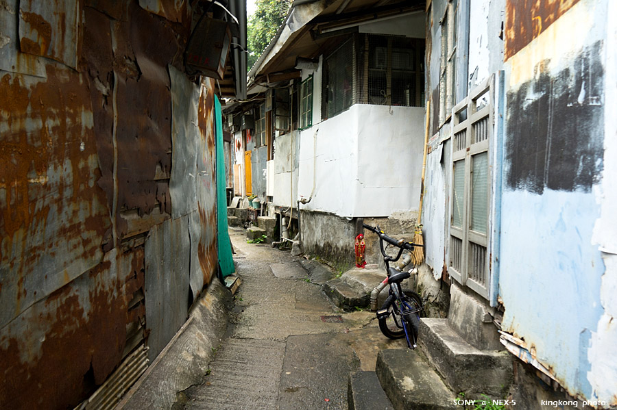 _DSC1397.jpg - Taken at Latitude/Longitude:22.372491/114.100915. 0.65 km North Tsuen Wan  Hong Kong   (Map link) 