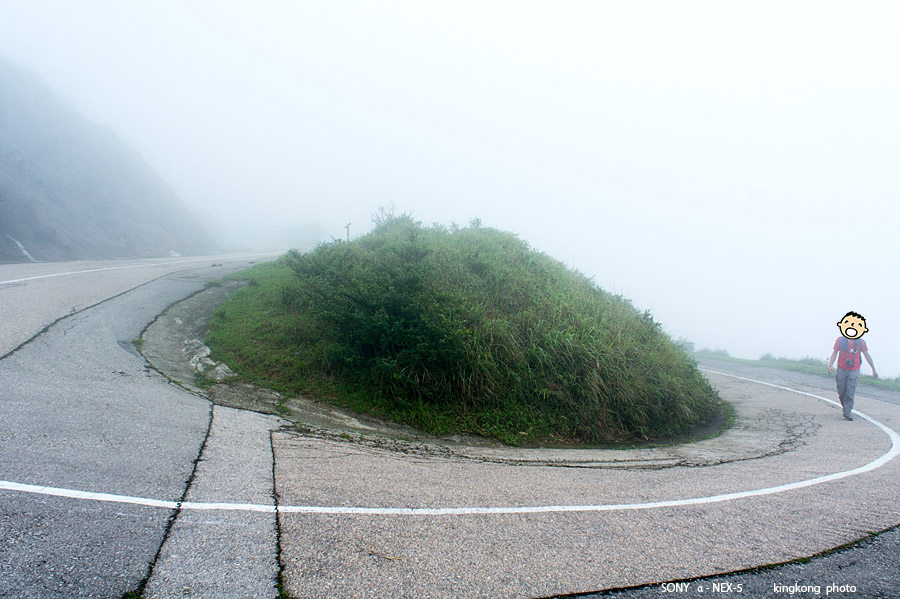 _DSC6032.jpg - Taken at Latitude/Longitude:22.411422/114.125299. 2.57 km South Wo Liu  Hong Kong   (Map link) 