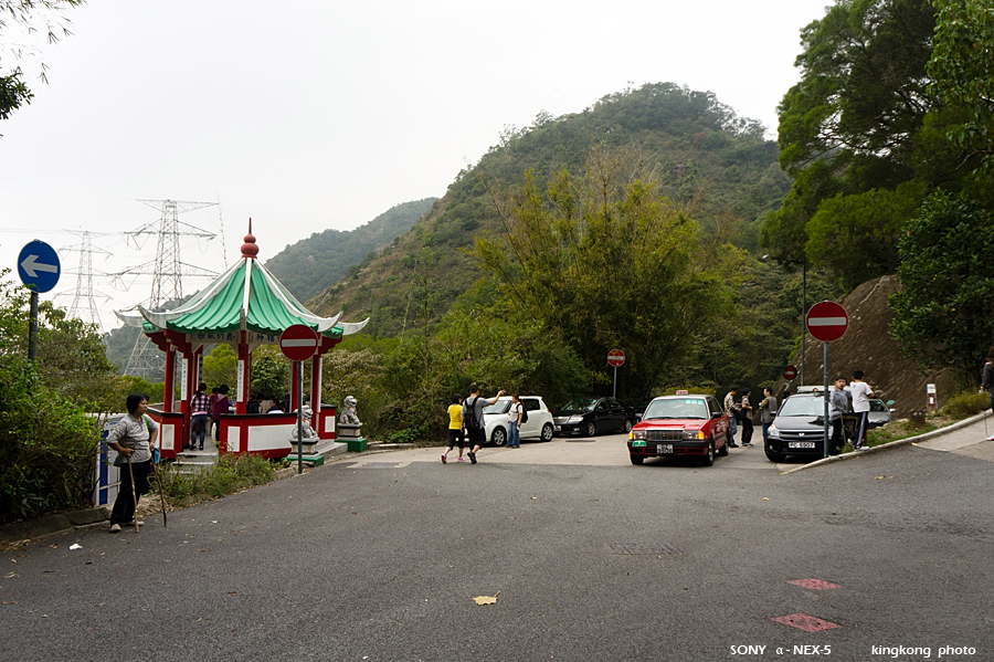 _DSC7691.jpg - Taken at Latitude/Longitude:22.355561/114.199357. 0.62 km North Tai Hom Village  Hong Kong   (Map link) 