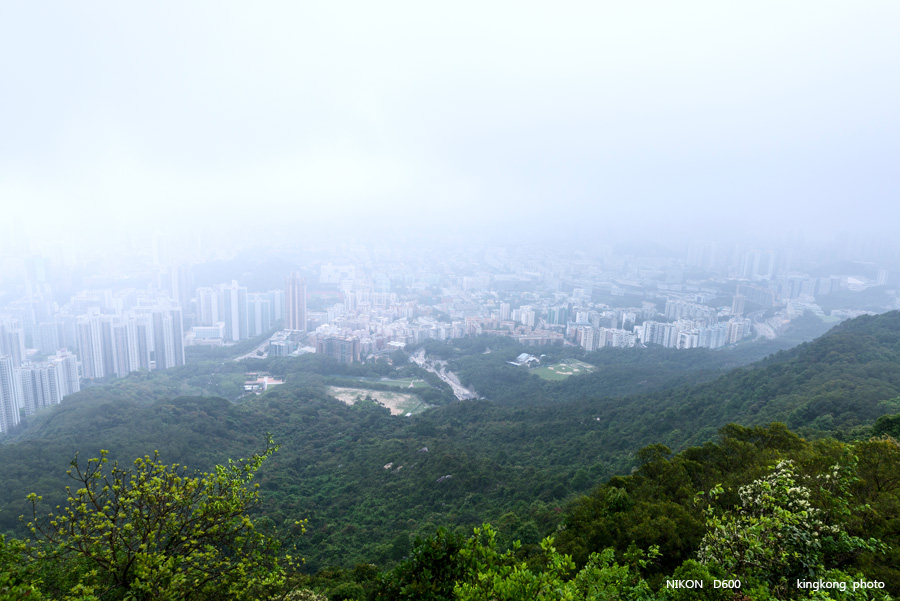 _DSC8588.jpg - Taken at Latitude/Longitude:22.352112/114.183948.  km       (Map link) 