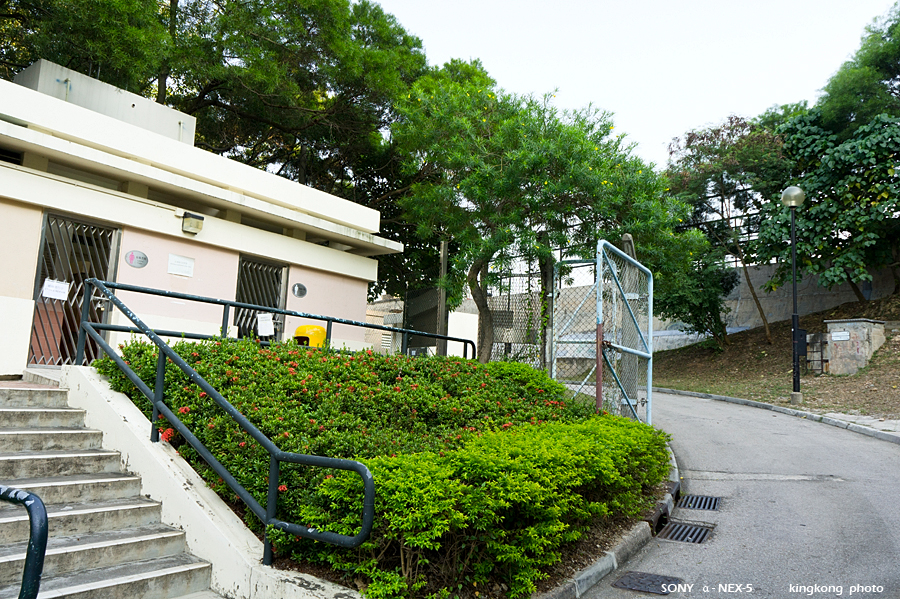 _DSC2849.jpg - Taken at Latitude/Longitude:22.347201/114.105596. 0.65 km South-East Tsing Yi Town  Hong Kong   (Map link) 