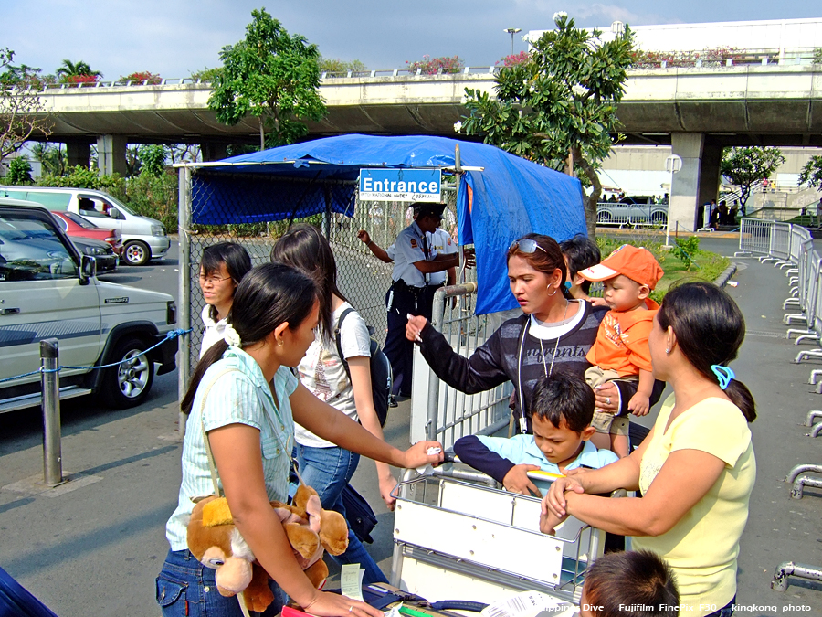 DSCF0050.JPG - Philippines Dive - On The Road